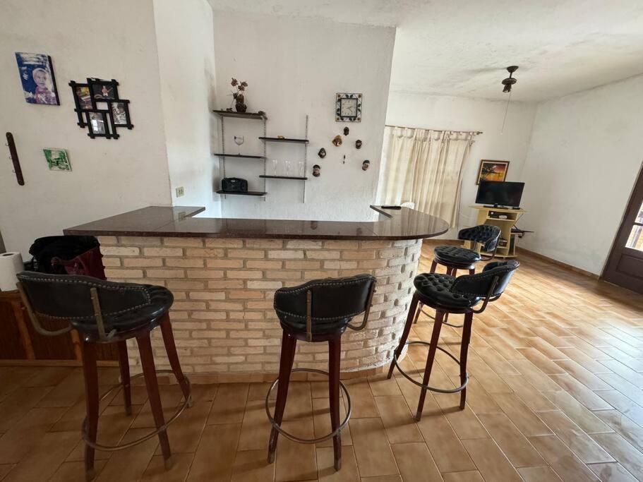 Casa Neves, Ampla, Proxima A Grande